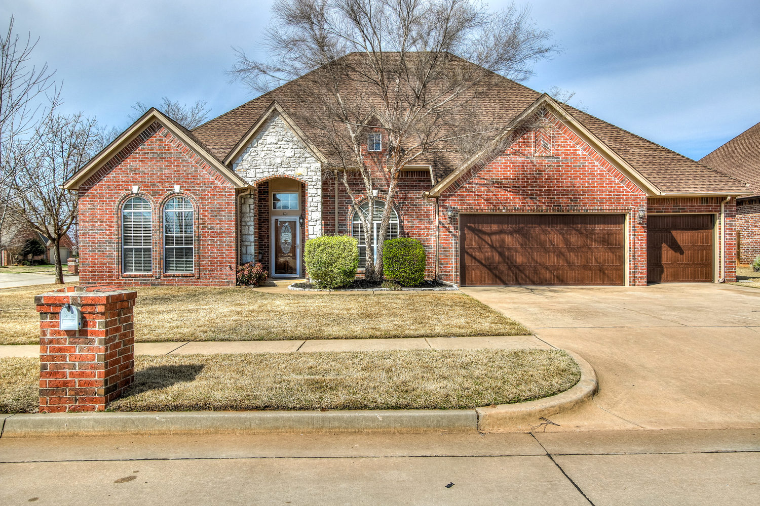 801 Preston Park Yukon, Oklahoma 73099 Nested Tours